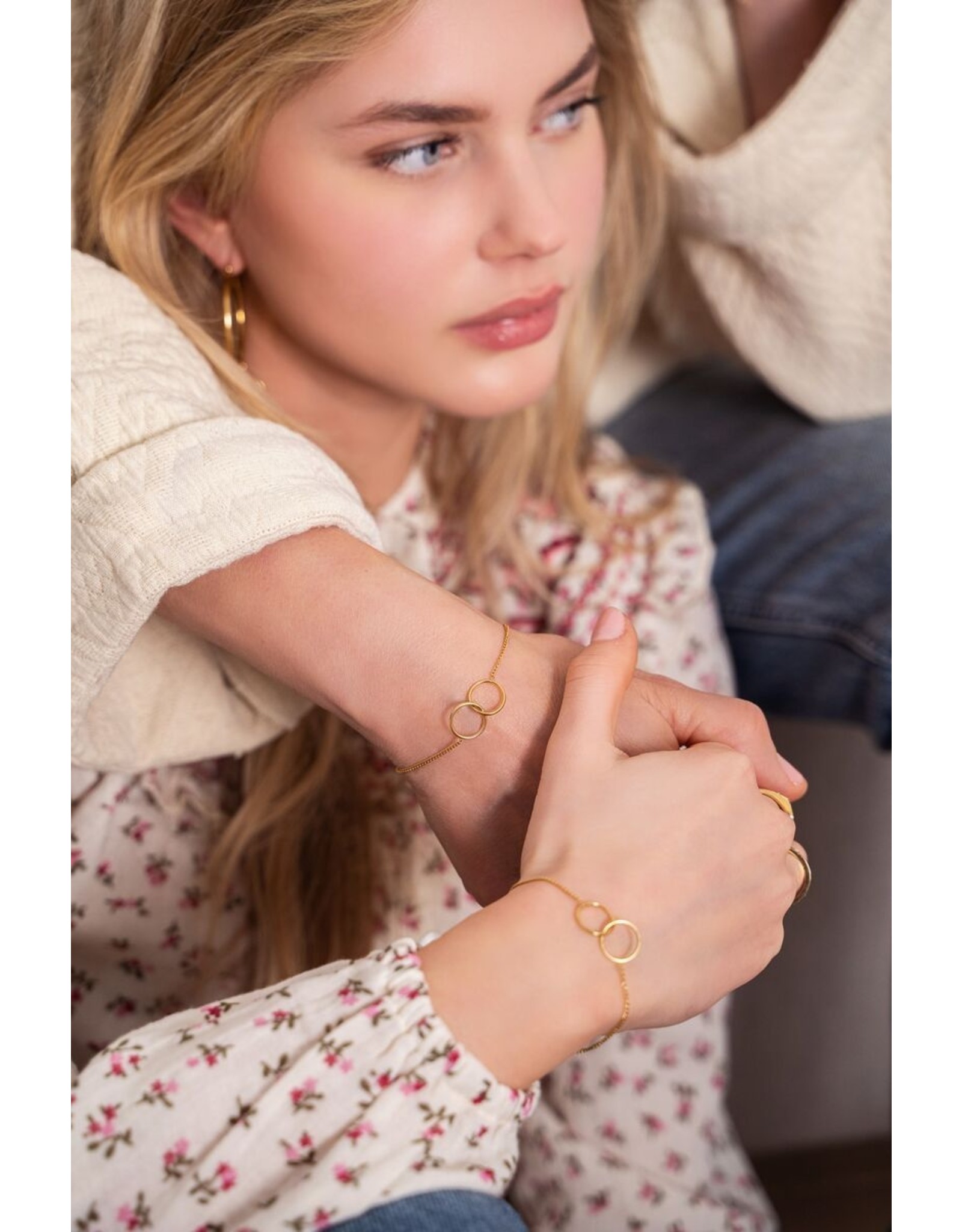 Armbandjes forever connected goud