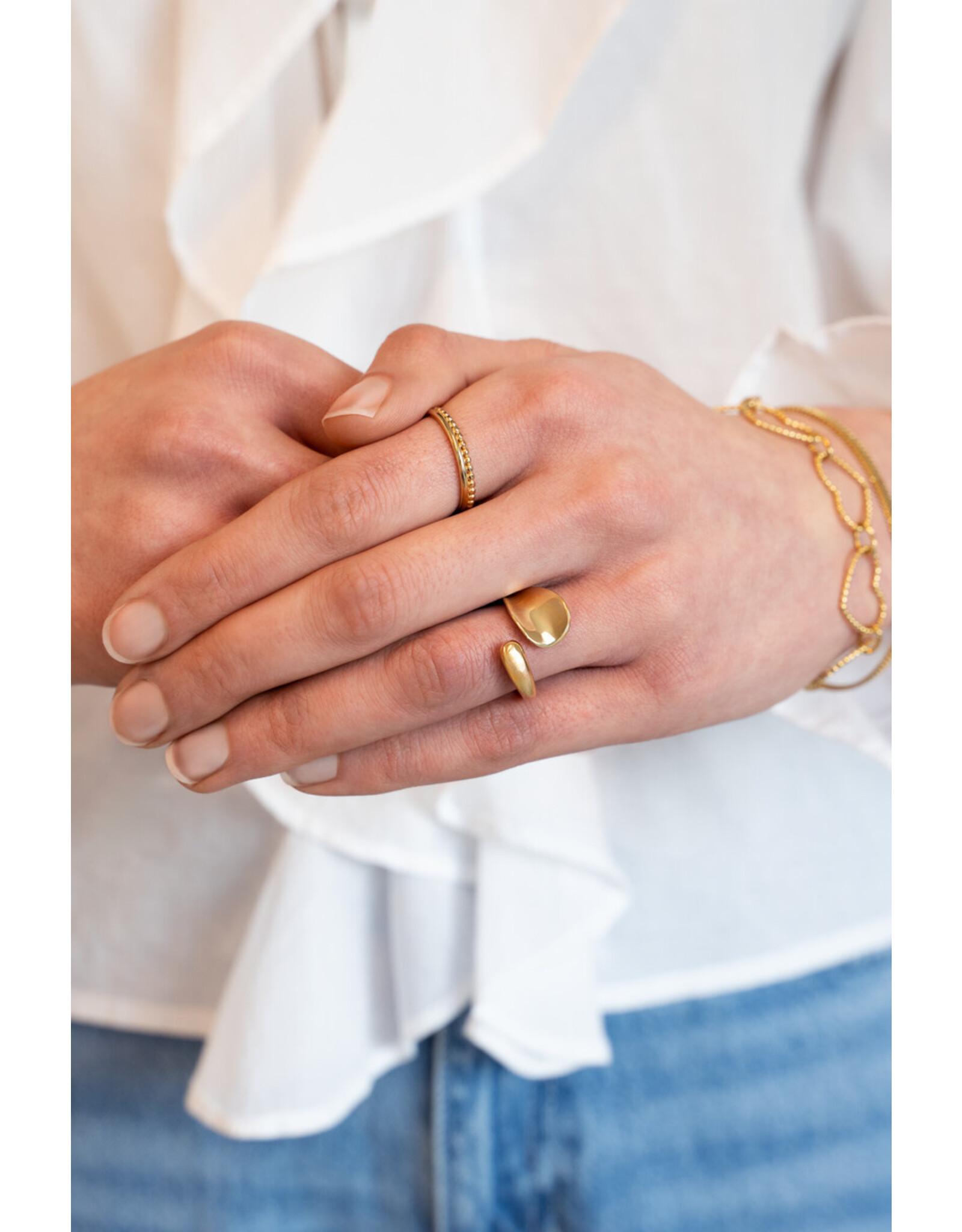 Ring wrap hollow