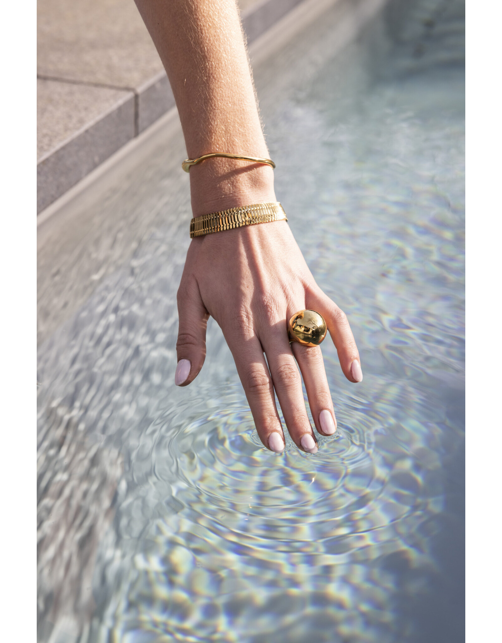 Brede gouden armband