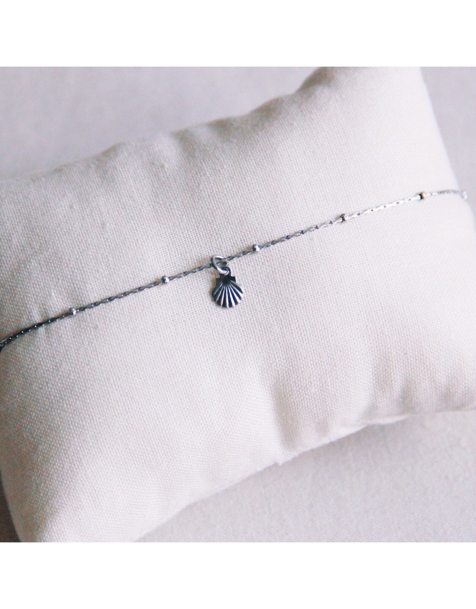 Enkelbandje schelpje zilver