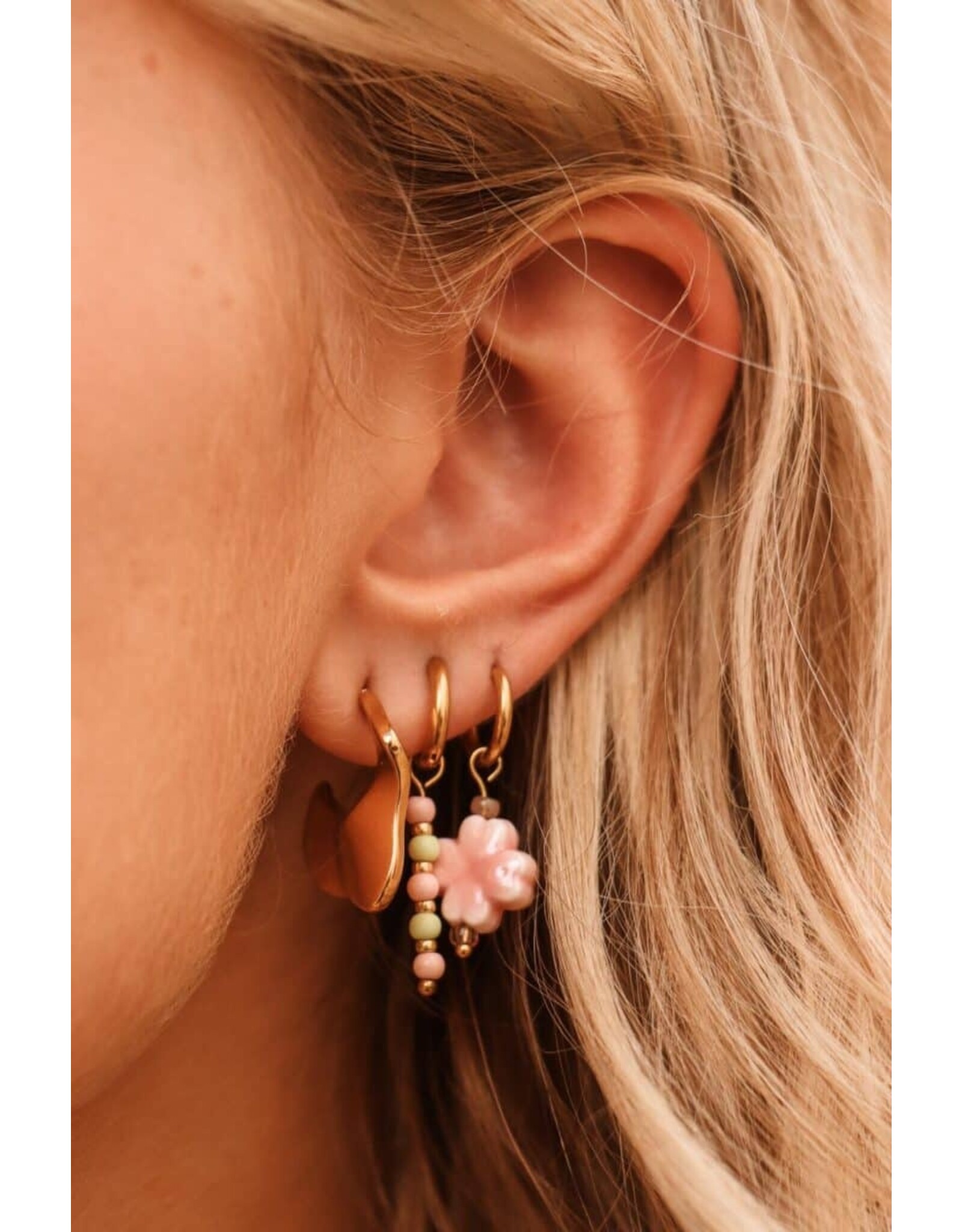 Oorring Clover pink 1 stuk