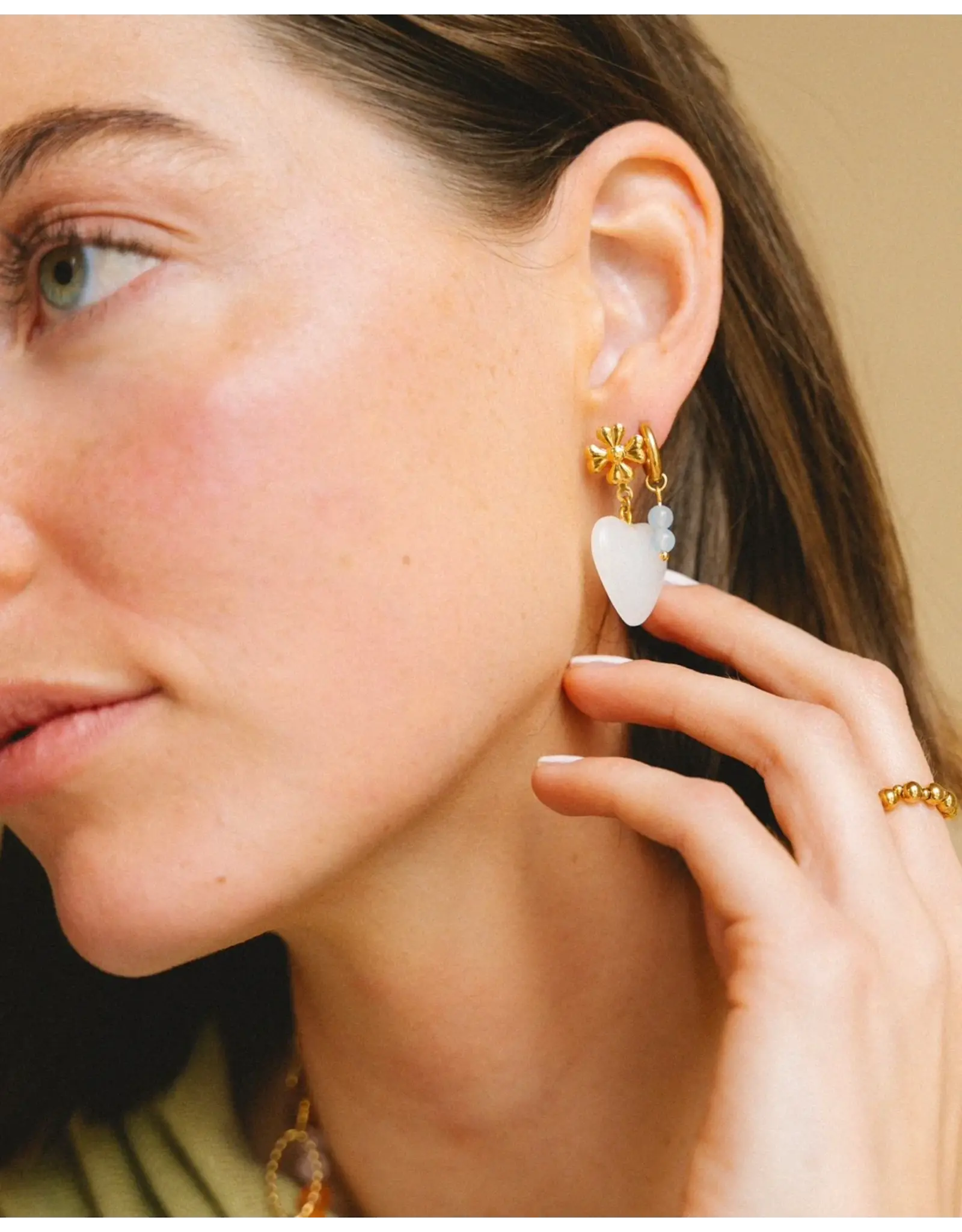 Oorringen klaver + wit hart