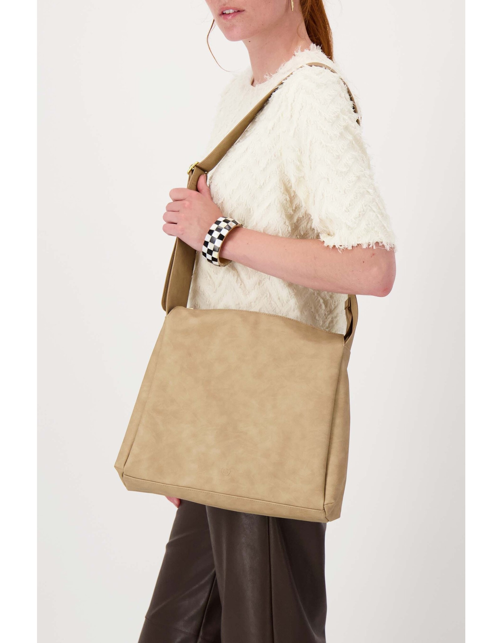 Schoudertas brede band taupe