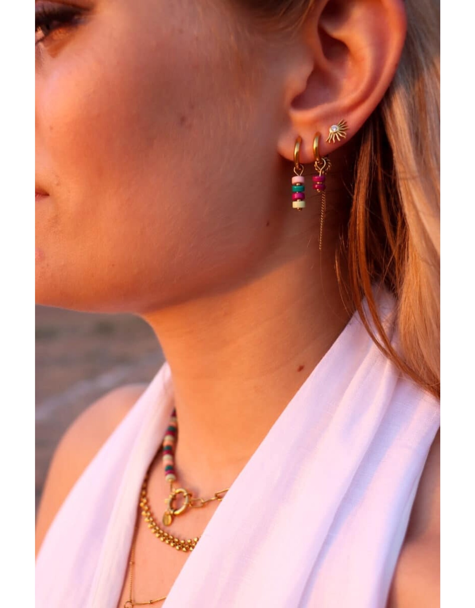 Oorring enkel chain magenta