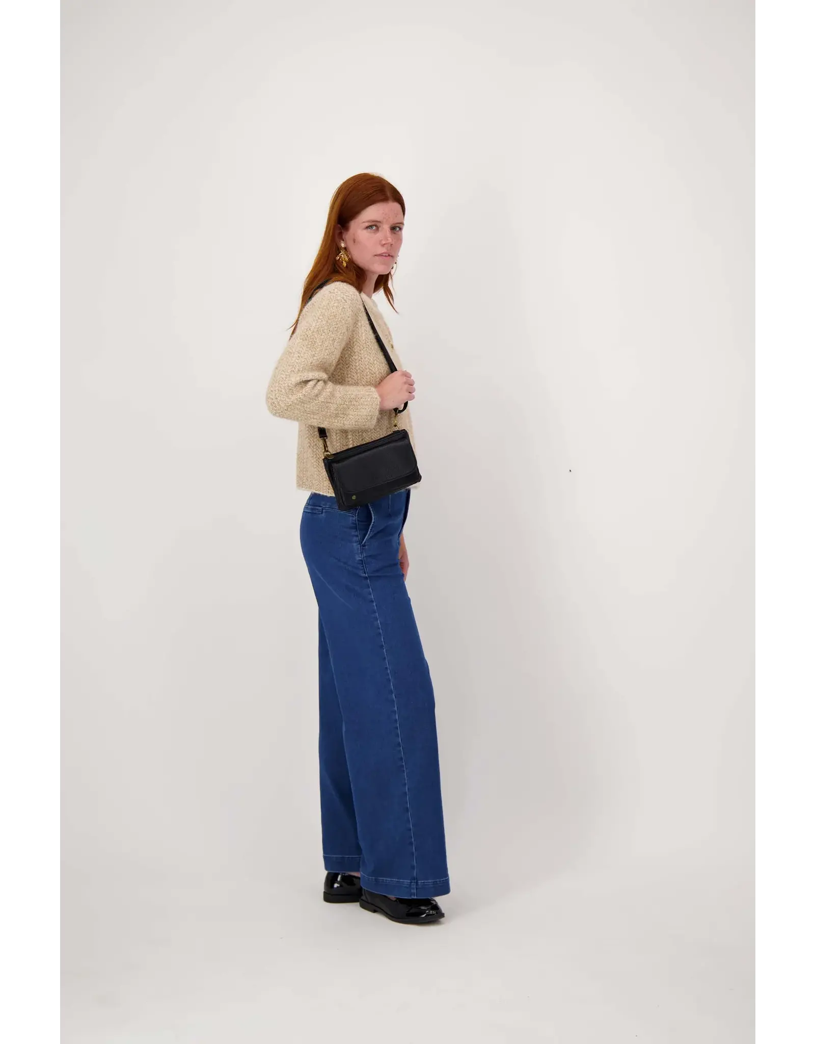 Schoudertasje met flap zwart