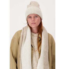 Gebreide muts taupe