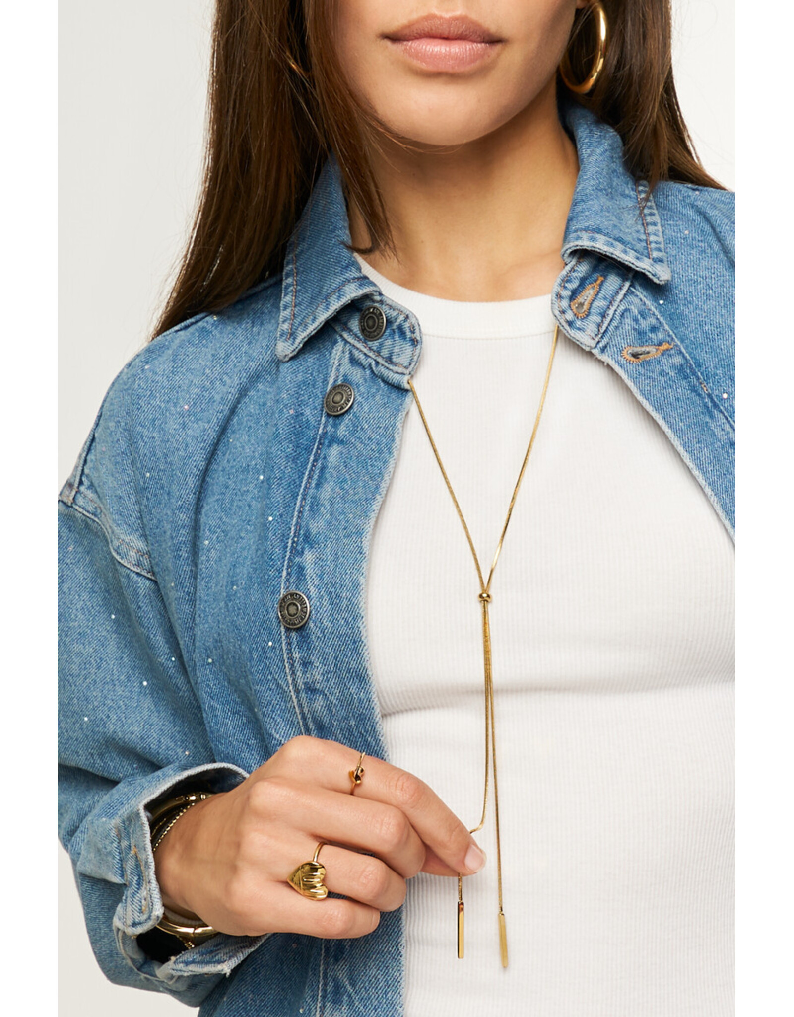 Lange ketting met koorden