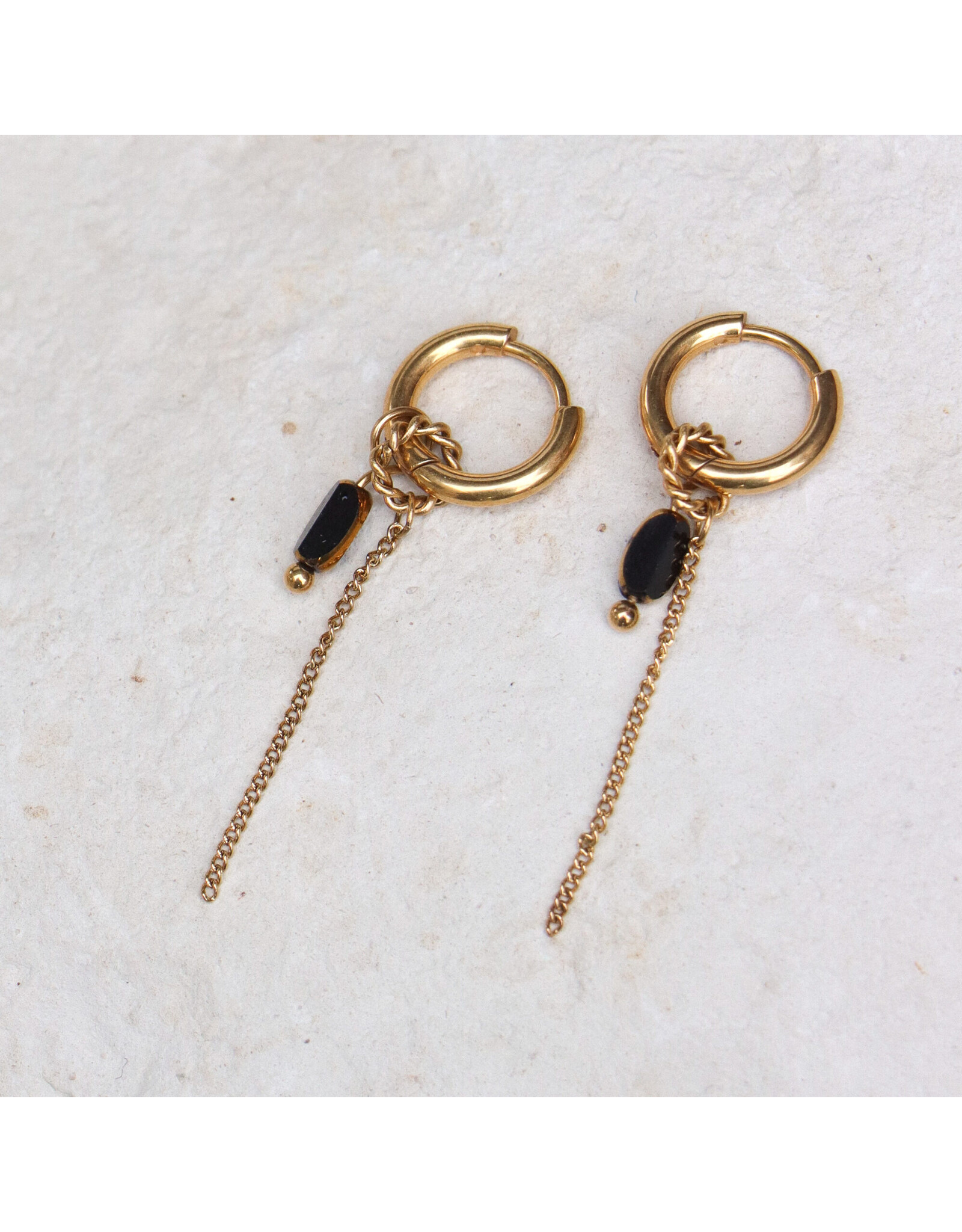 Oorring chain noir 1 stuk