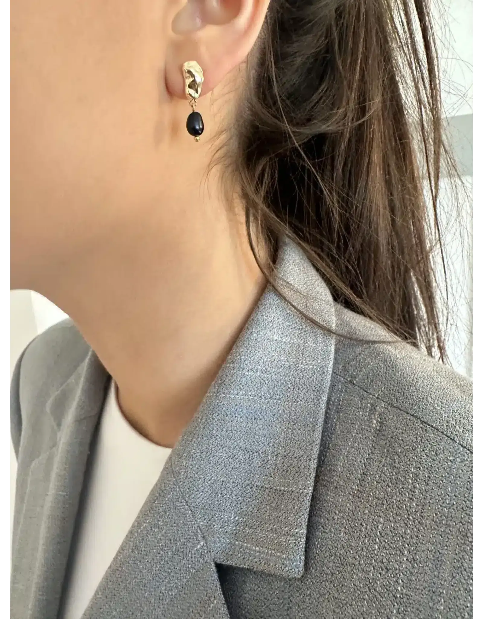 Oorstekers zwart parel