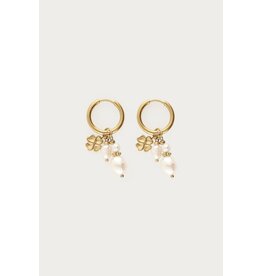 Oorringen parels klaver