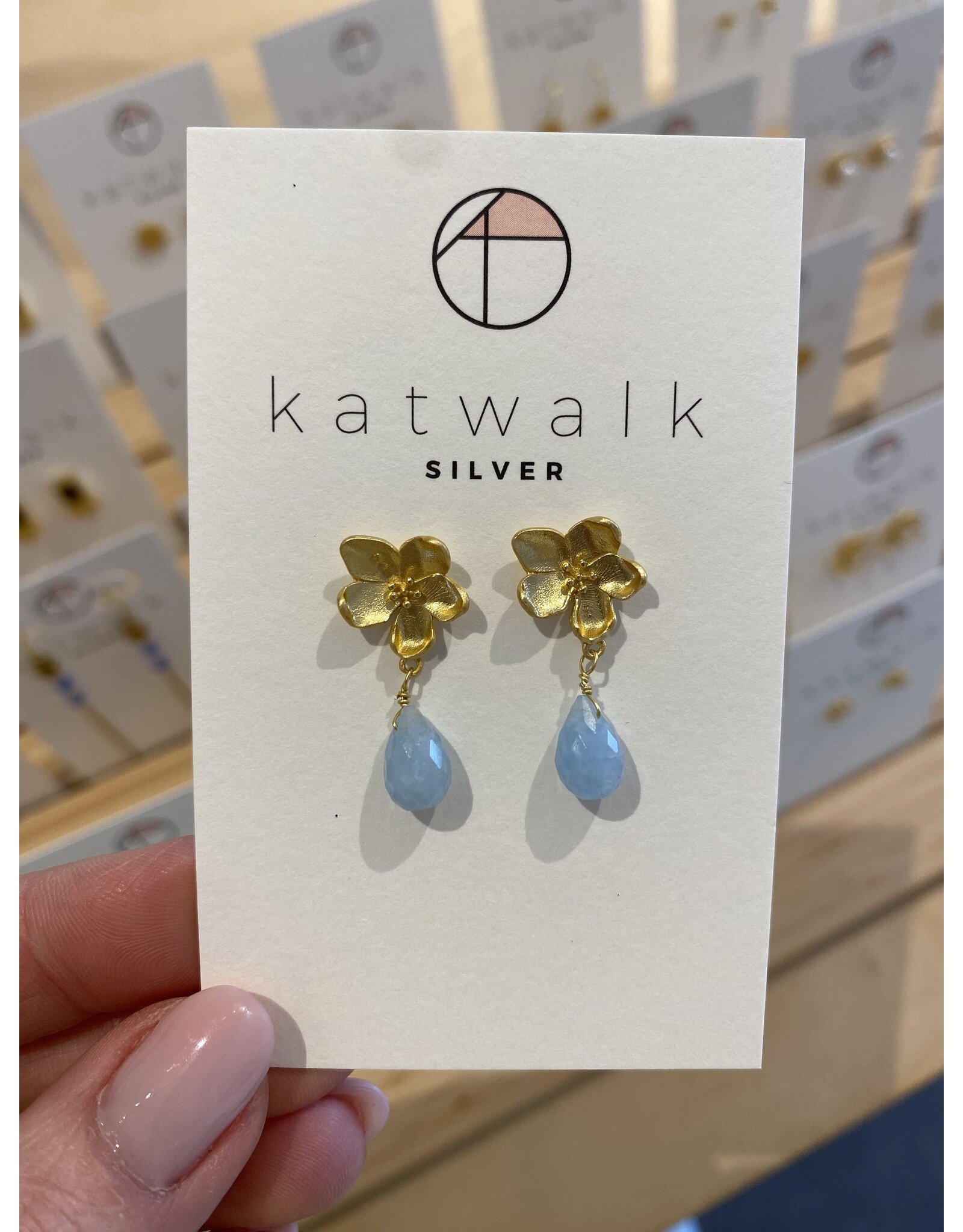 Oorstekers bloem aqua goud