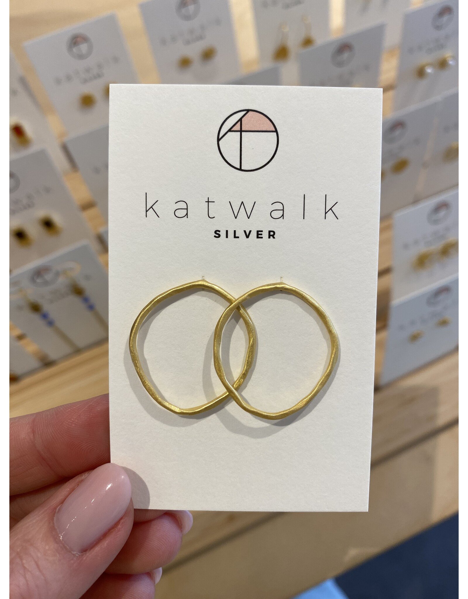 Oorstekers rond open goud