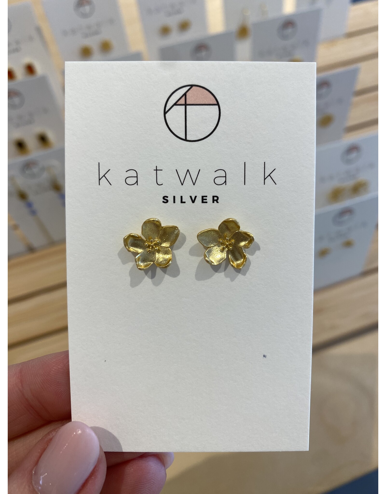 Oorstekers bloem goud