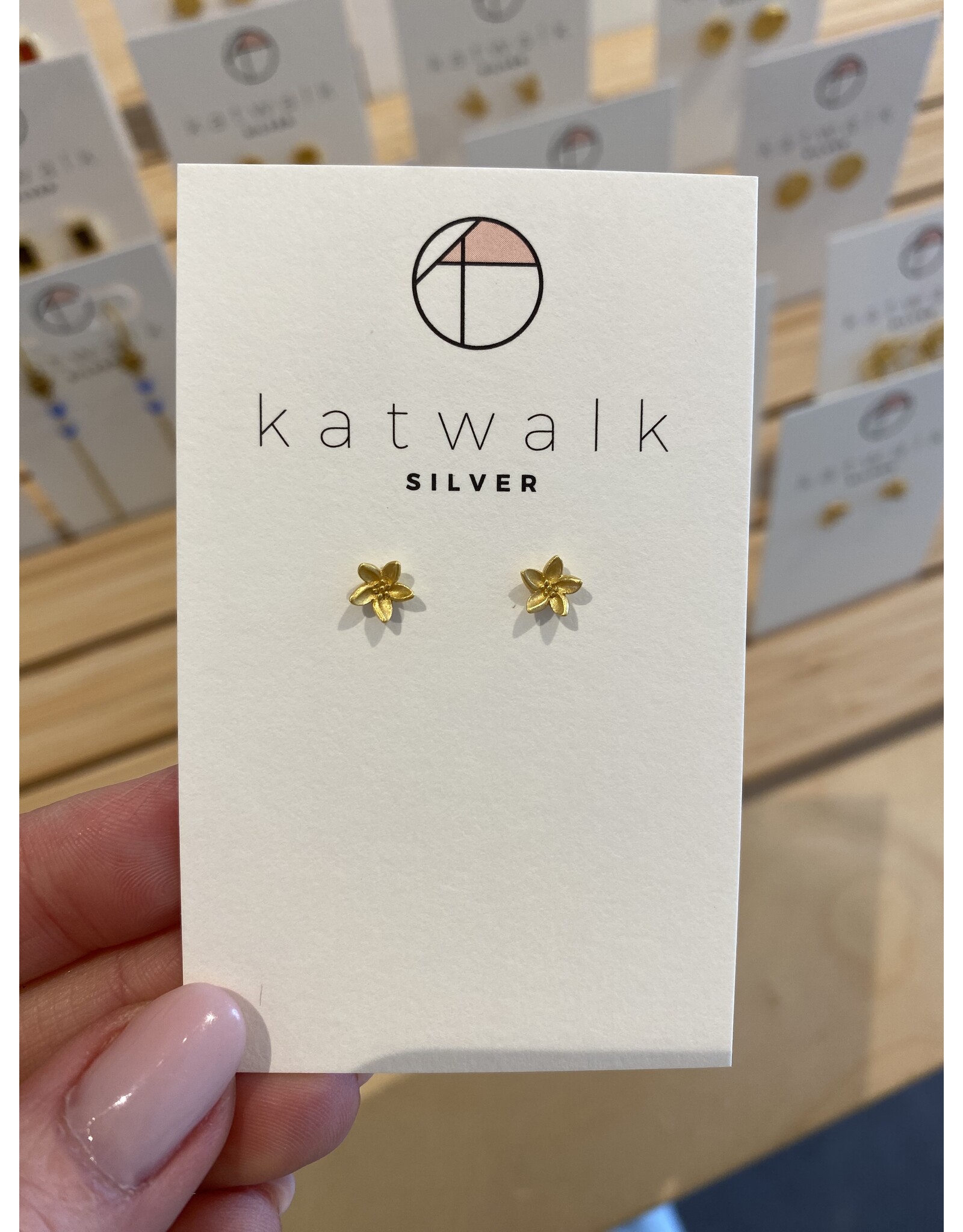 Oorstekers bloem goud