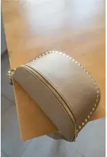 Crossbody studs beige