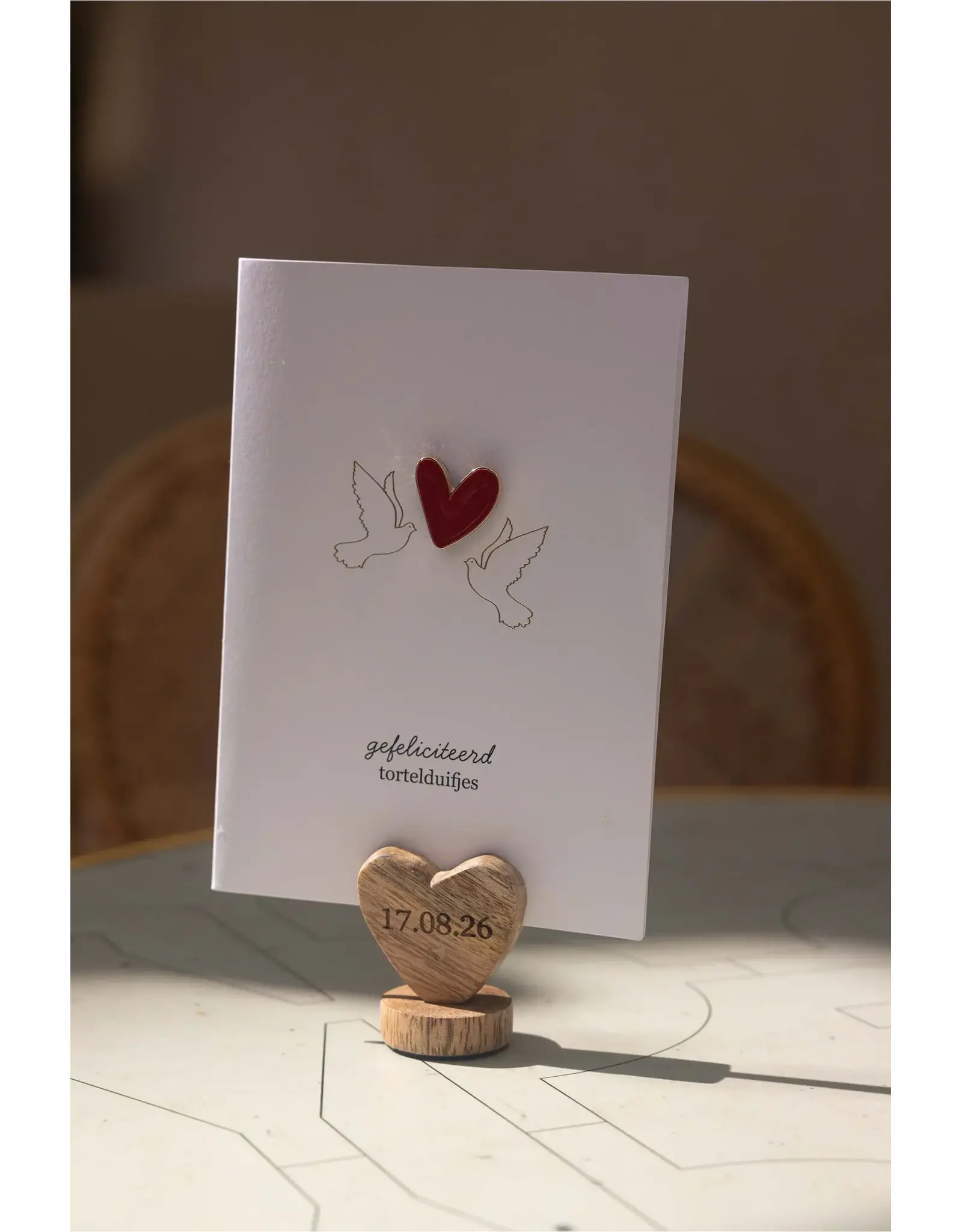 Kaartenstandaard hartje hout