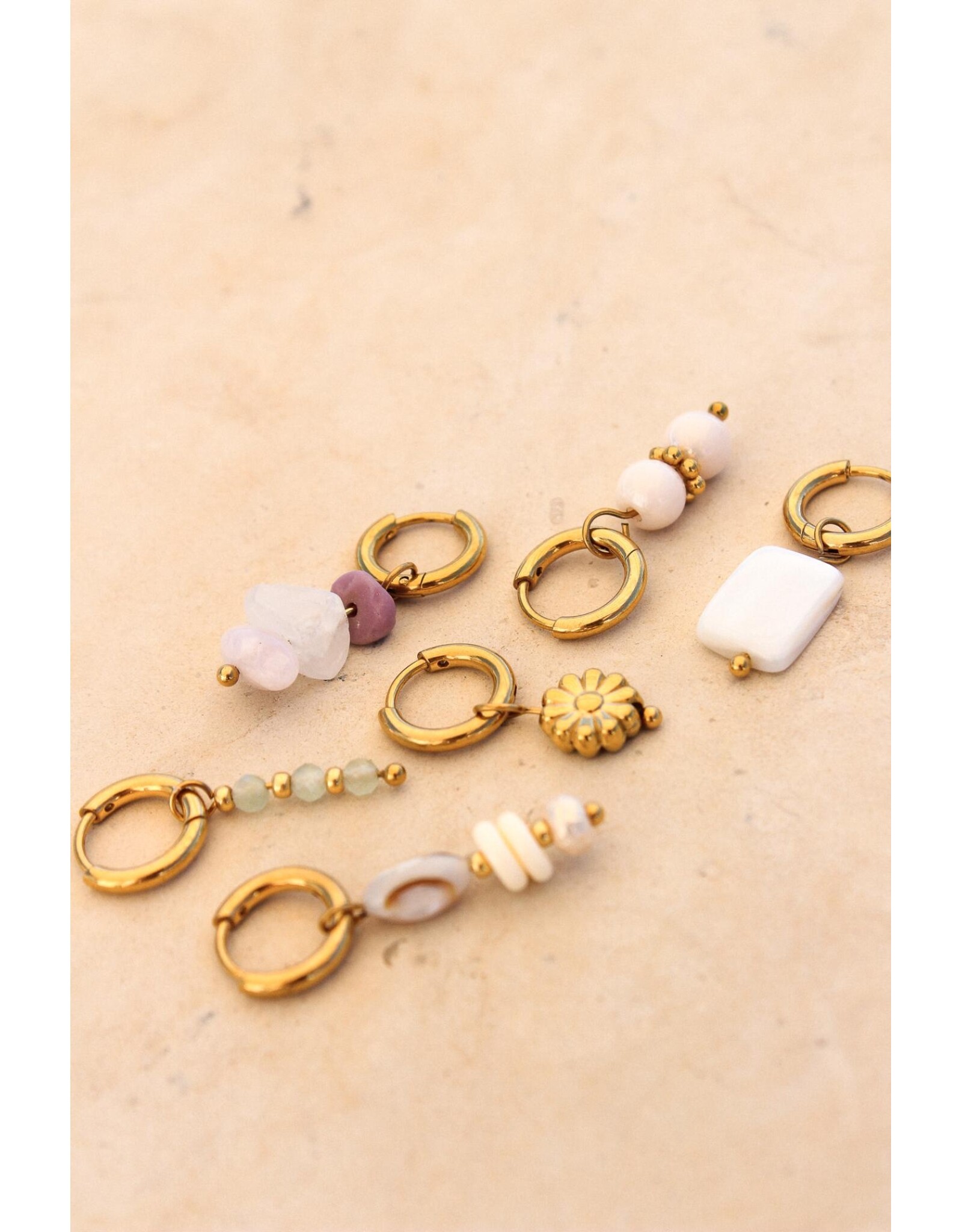 Oorring natural shell 1 stuk