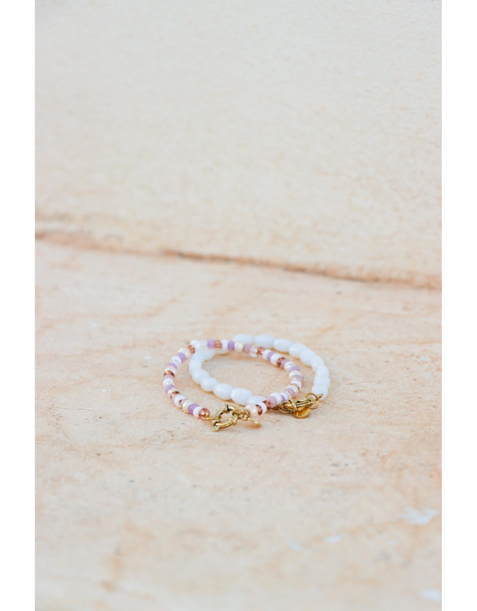 Armband white glow