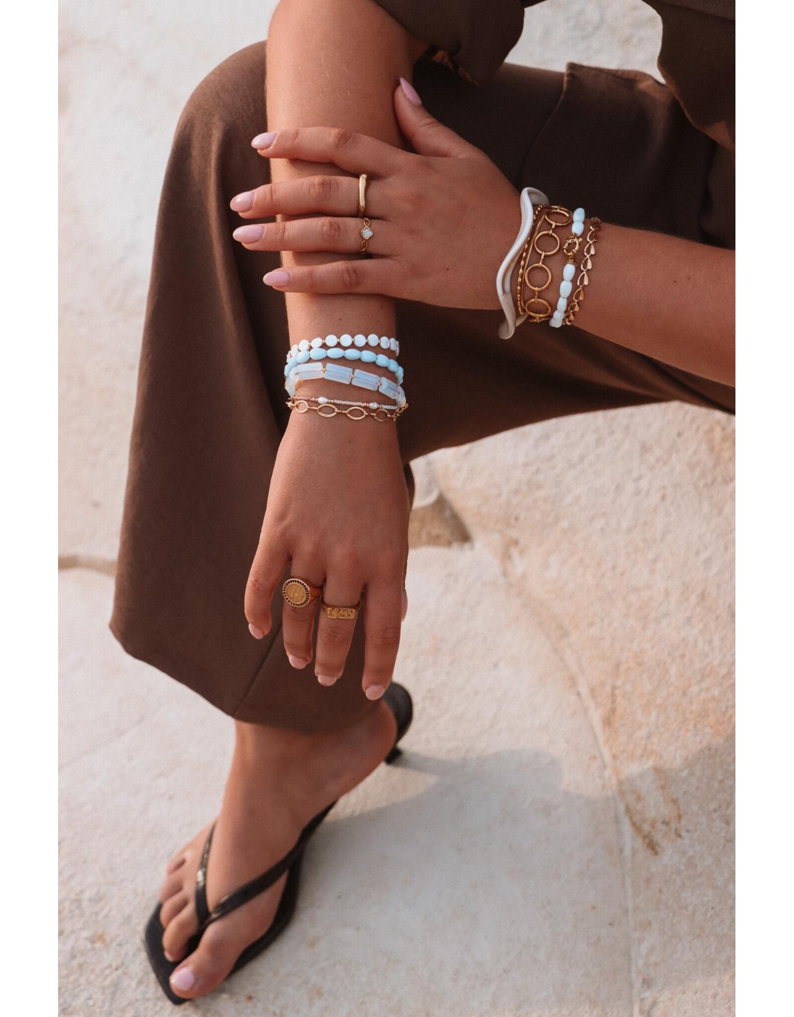 Armband white glow