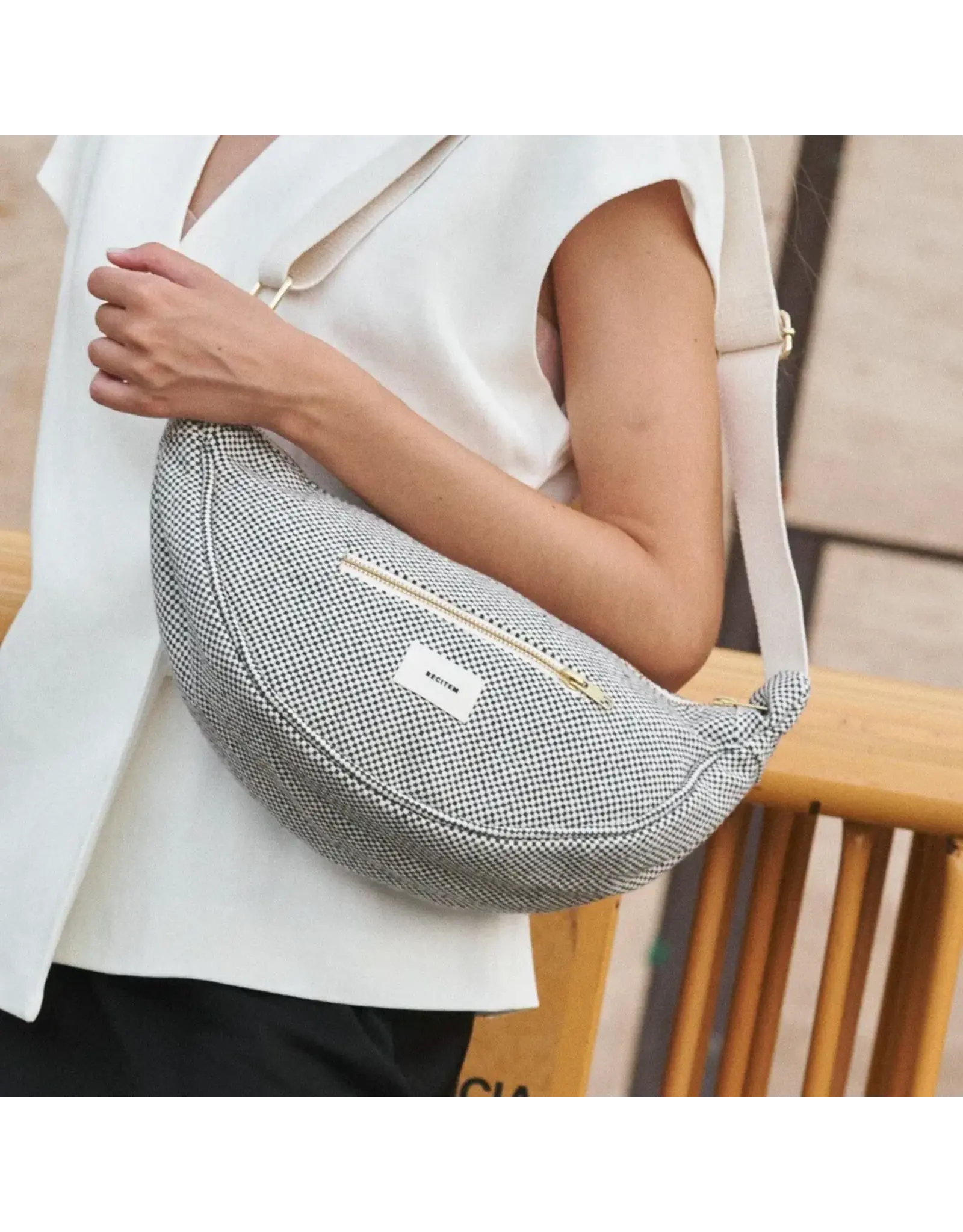 Crossbody charlie