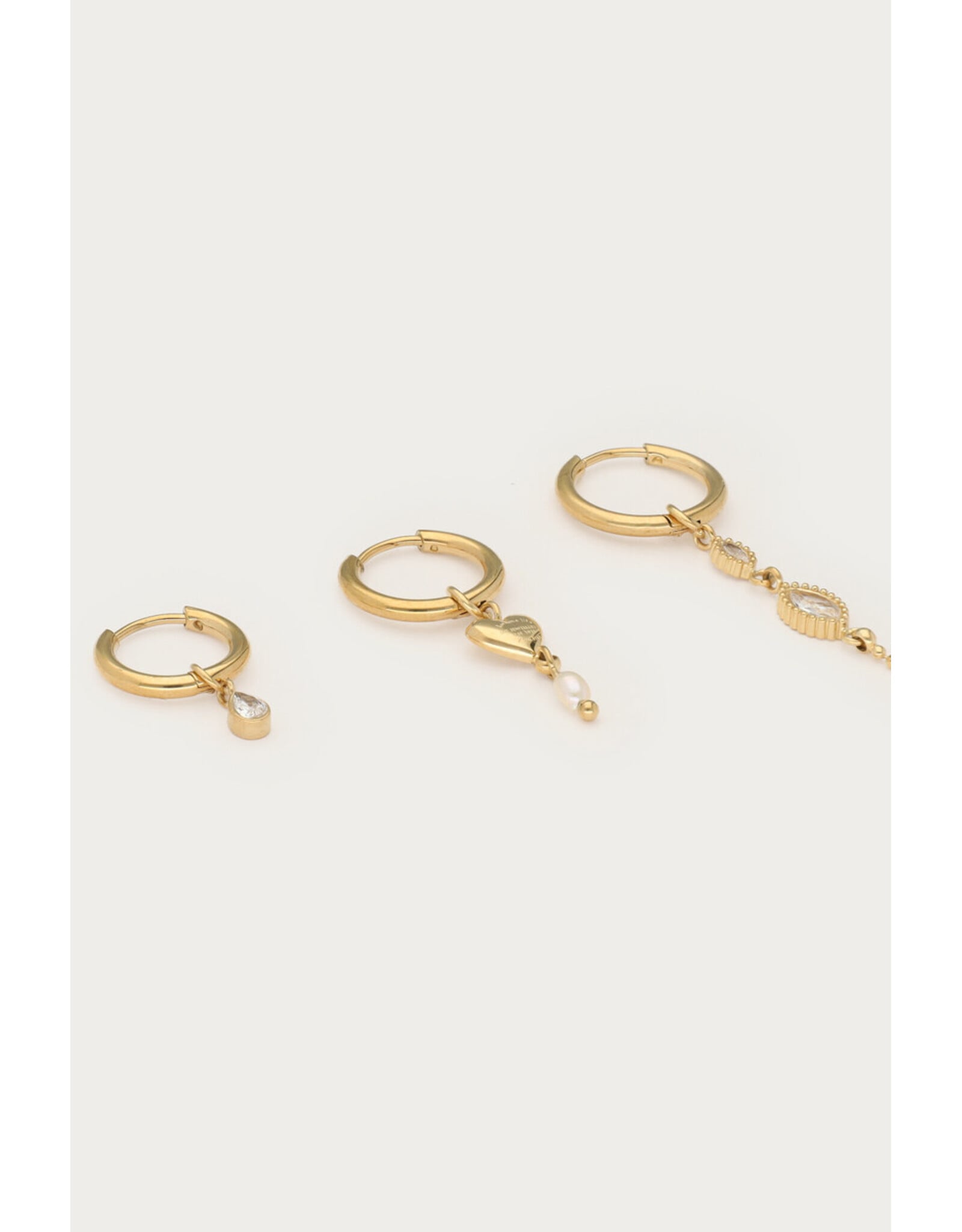 Set 3 oorringen strass parel