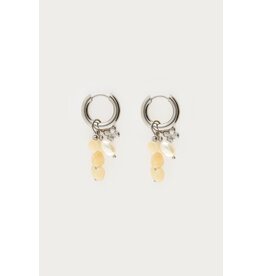 Oorringen kralen butter yellow zilver