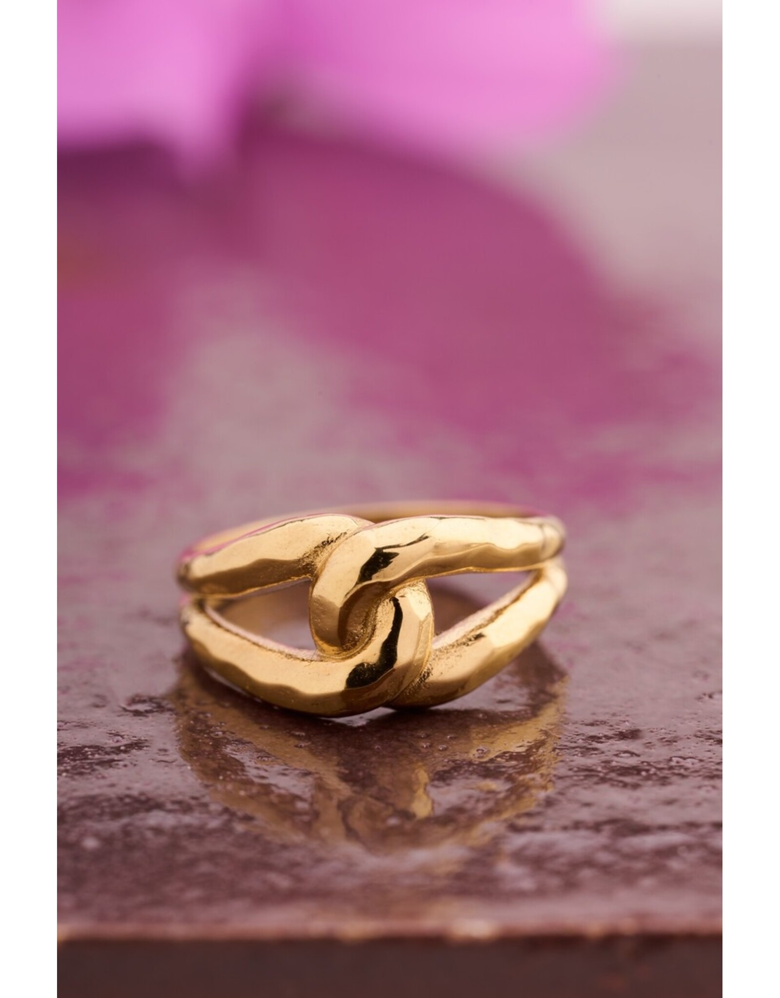 Ring lus hammered