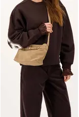 Suede bag strap detail oyster