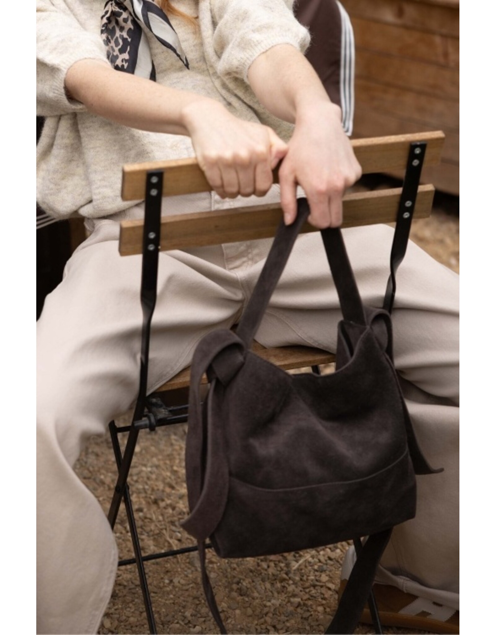 Suede bag knot detail choco