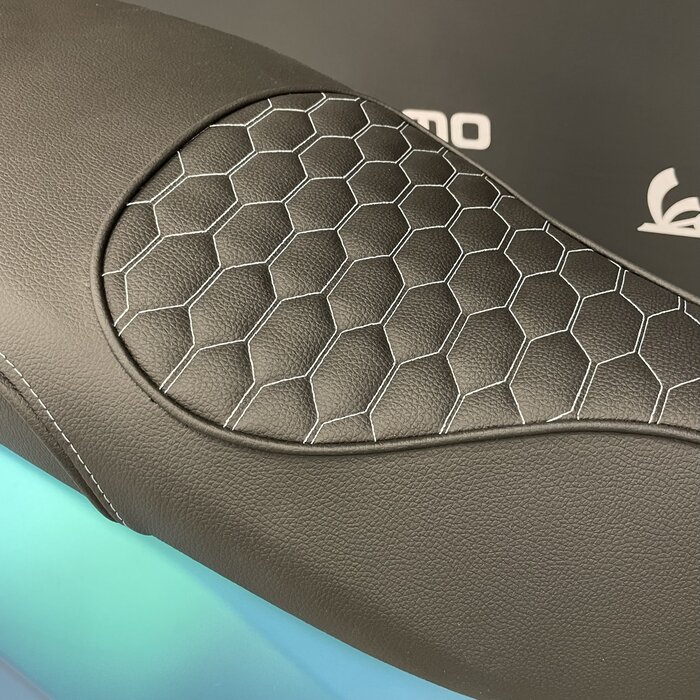 Vespa Vespa Sprint custom Opaco Green Cameleon