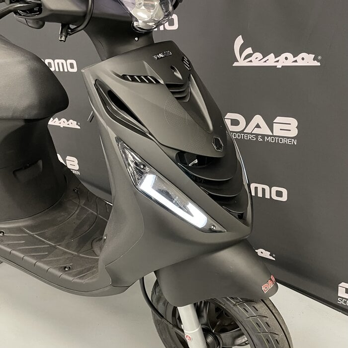 Piaggio Piaggio Zip Custom  mat zwart