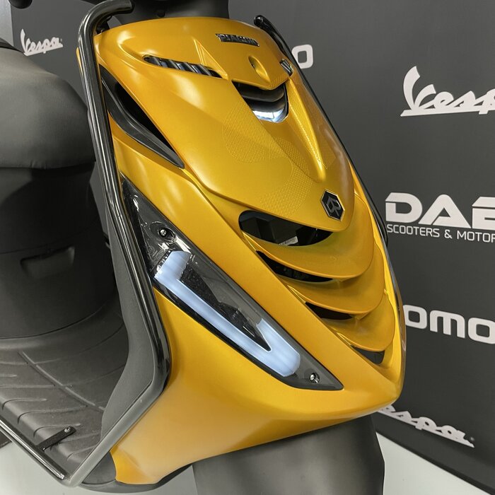 Piaggio Piaggio Zip Custom  mat gold
