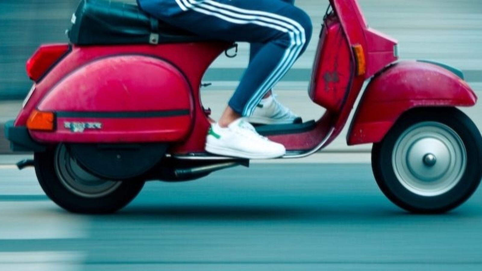 hoe hard mag een scooter zonder helm