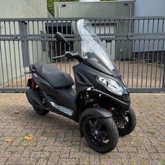 Piaggio MP3 300 Sport