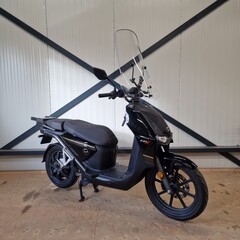 Super Soco CPX bromscooter (elektrisch)