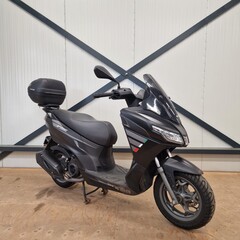 Aprillia SXR bromscooter