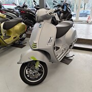 Vespa GTS Super Tech 300 Grigio Entusiasta Matt