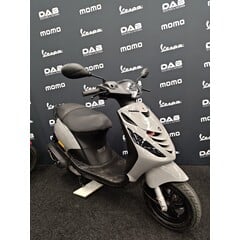 Piaggio Zip bromscooter