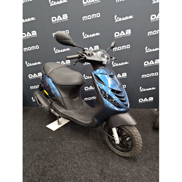 Piaggio Zip bromscooter