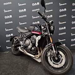 TRIUMPH TRIDENT 660