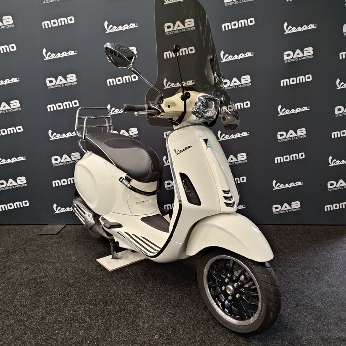 Vespa Sprint snorscooter