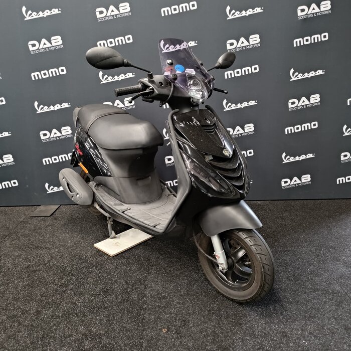 Piaggio Zip snorscooter