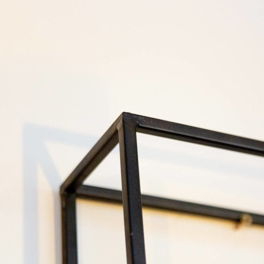 Black & Gold Minimal Clock