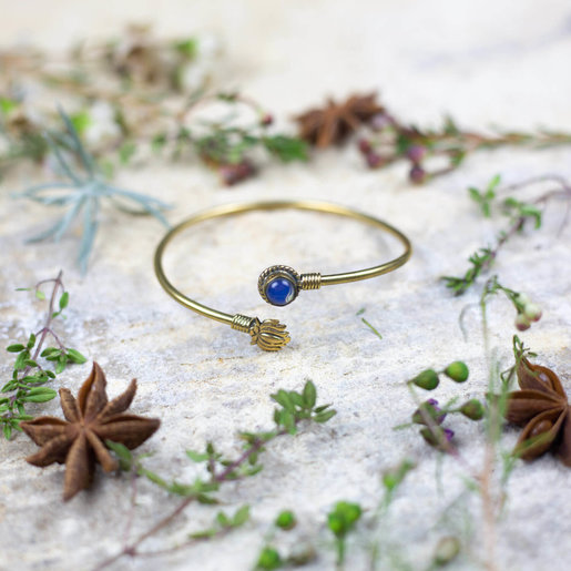 India - Jewellery & Gifts Lotus Leaf & Blue Stone Bracelet