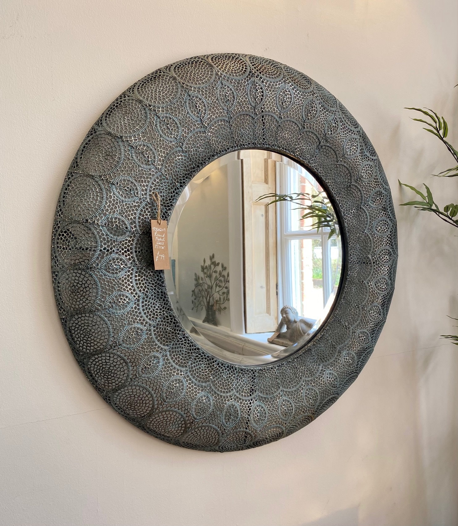 Round Metal Wall Mirror Trading Boundaries