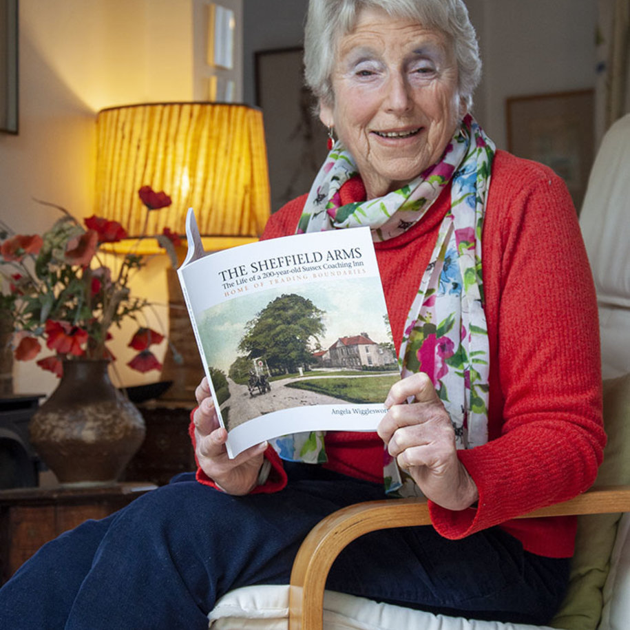 The Sheffield Arms: The Life of a 200-year-old Sussex Coaching Inn