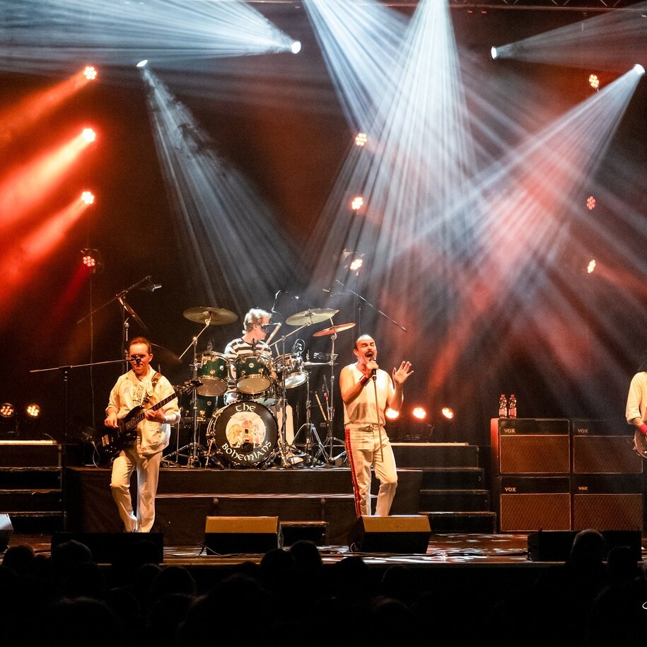 Queen performed by The Bohemians