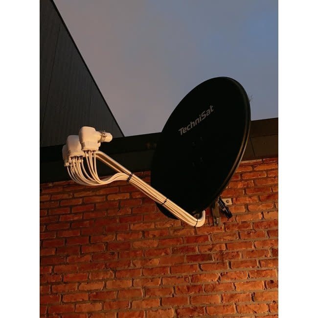 TECHNISAT SATMAN850 QUAD ( ENKEL AFHAAL)