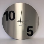 Klokkendiscounter Design - Wall clock around Ten -Five Modern Design