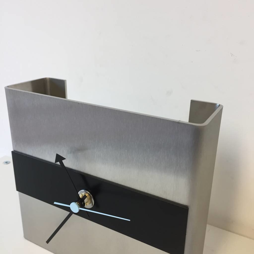 Klokkendiscounter Design - Table clock stainless steel Nike Black Stripe